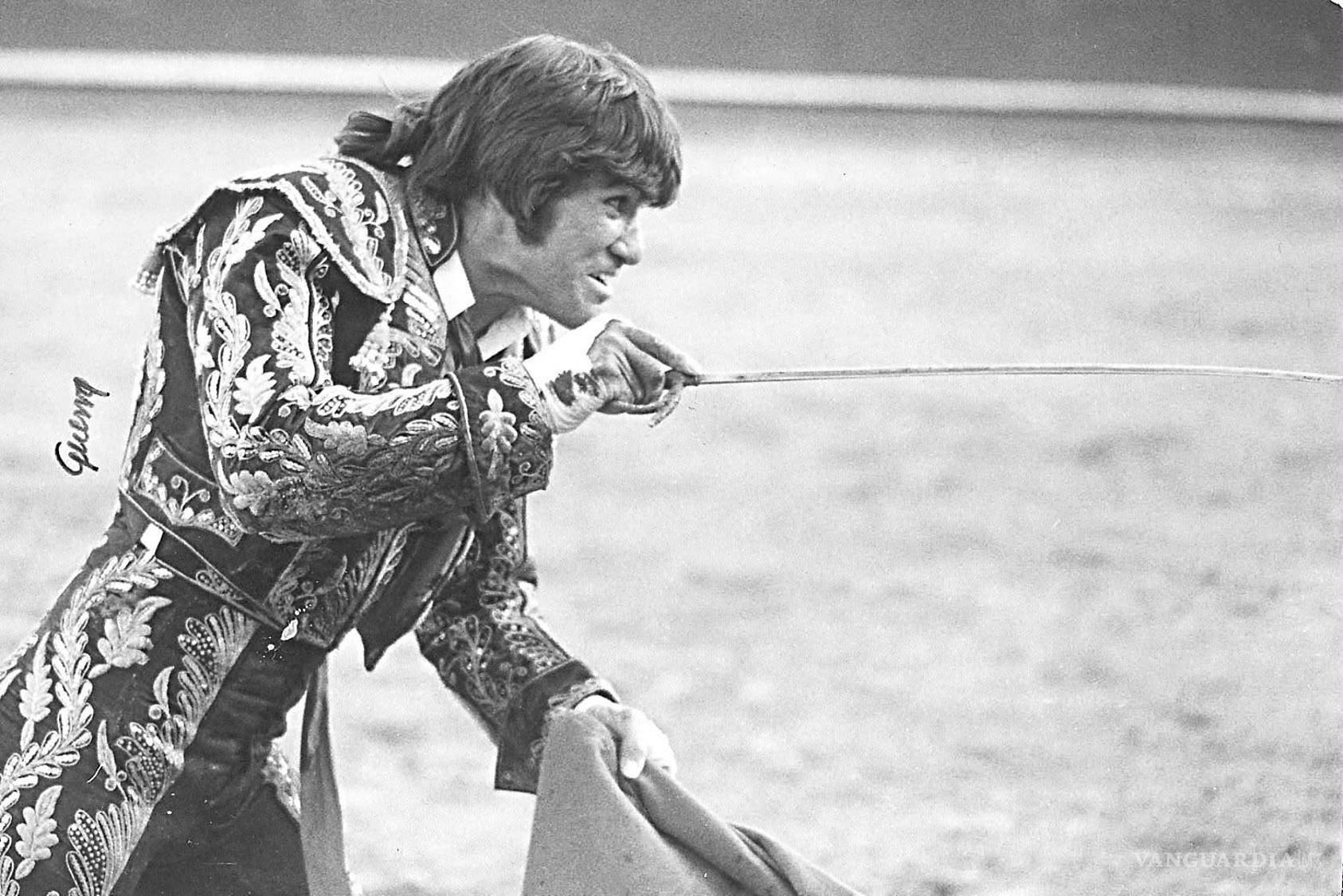 $!Durante años Glison estudió movimientos, reacciones y embestidas para entender al toro. Al acercarse a la Psicología comenzó a dirigir esa misma curiosidad hacia el comportamiento humano.