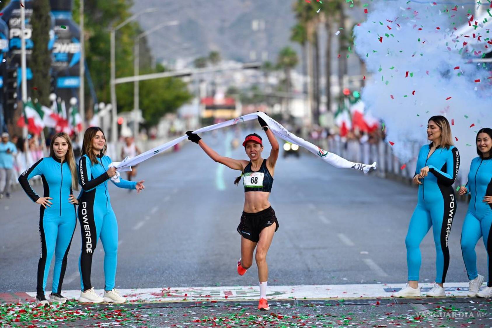 $!Estefanía Oropeza dominó la rama femenil y se llevó el triunfo con un recorrido sólido de principio a fin.