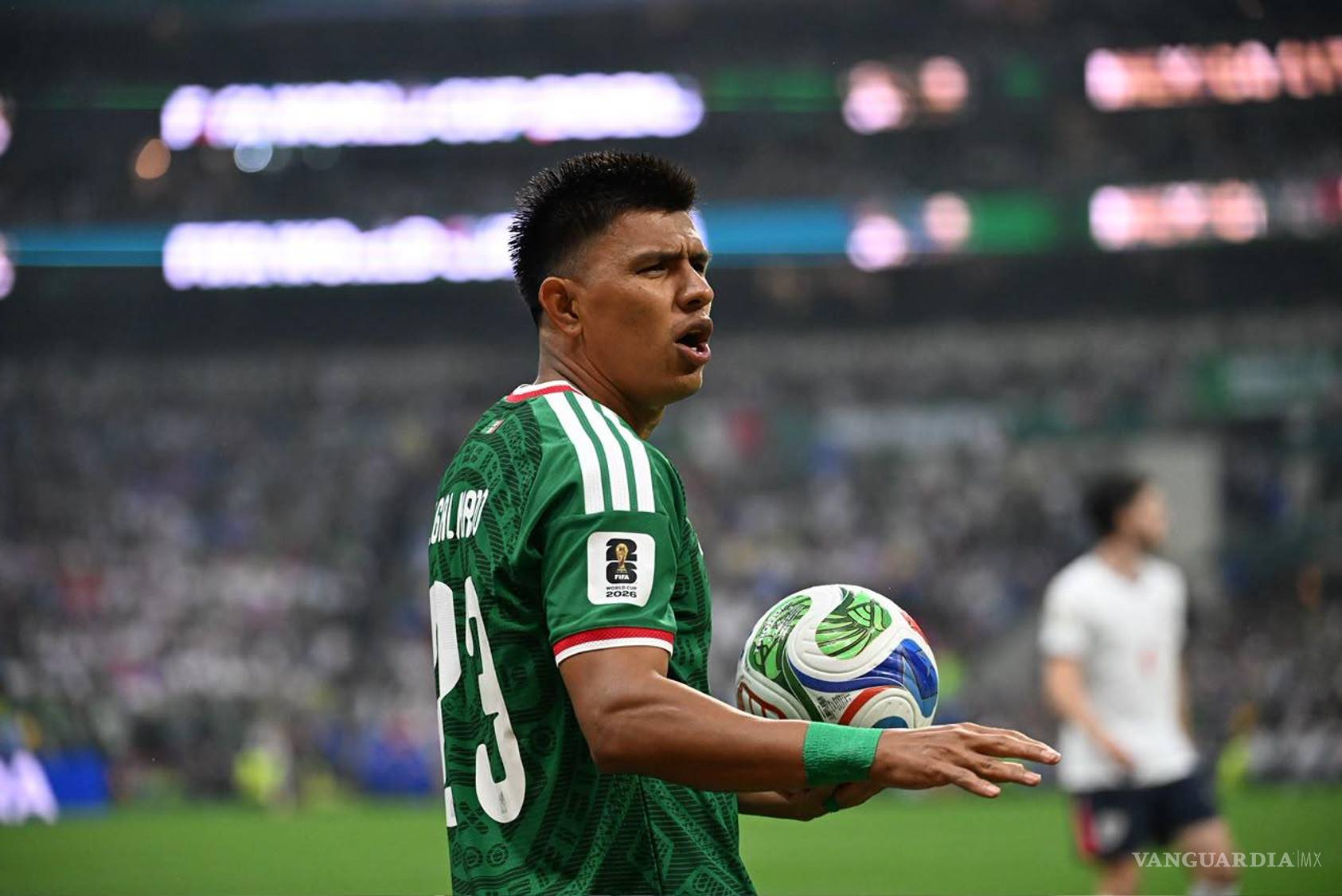$!Los futbolistas mexicanos muestran entrega en cada sector del terreno de juego.