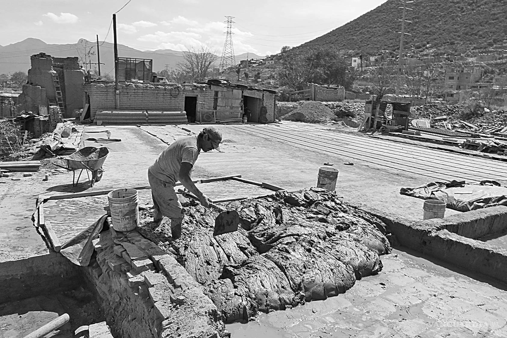 $!Trabajar el barro en Saltillo, un negocio que languidence