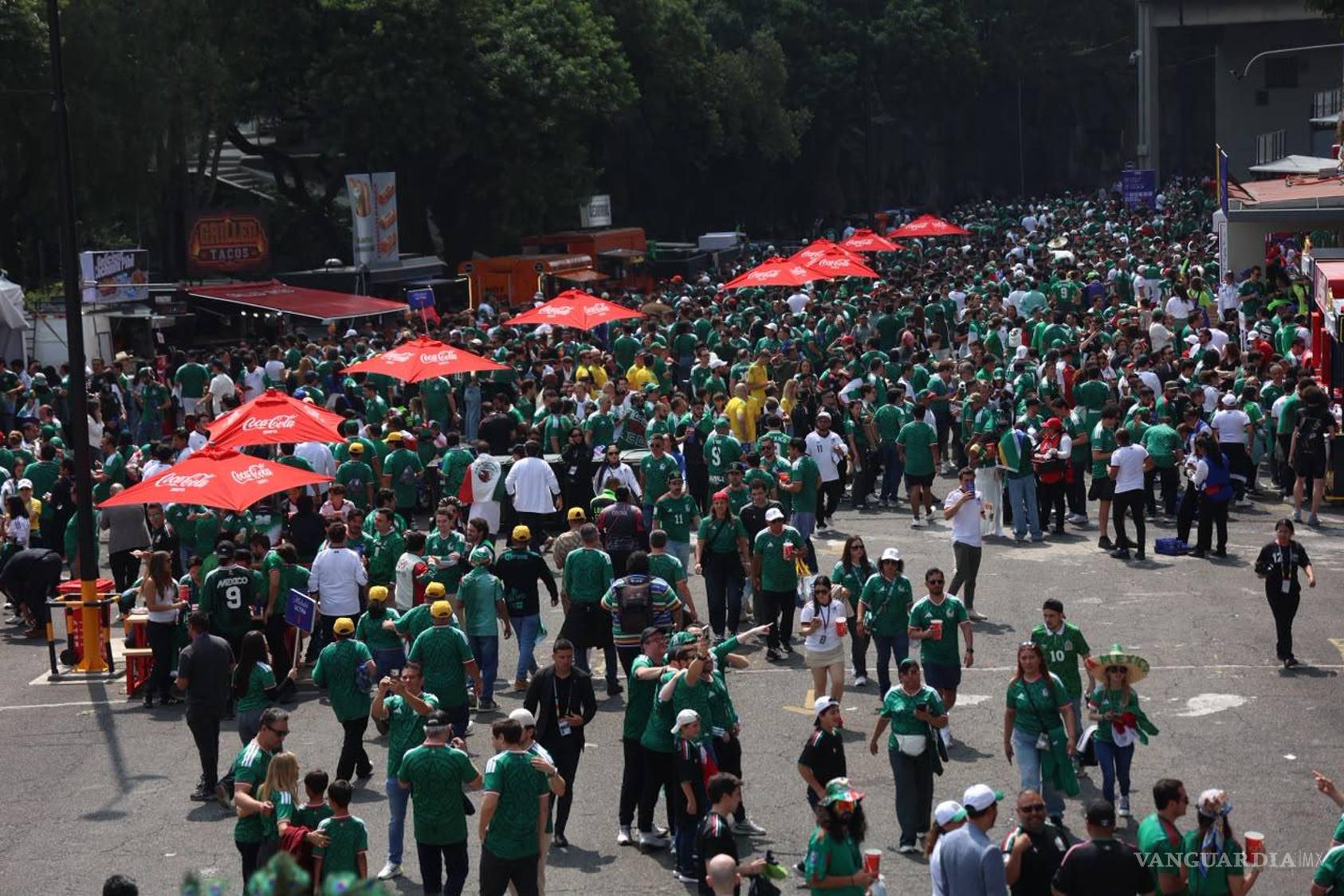 $!Más de 80 mil aficionados convirtieron el Estadio Ciudad de México en una sola voz para impulsar a México en el arranque del Mundial 2026.
