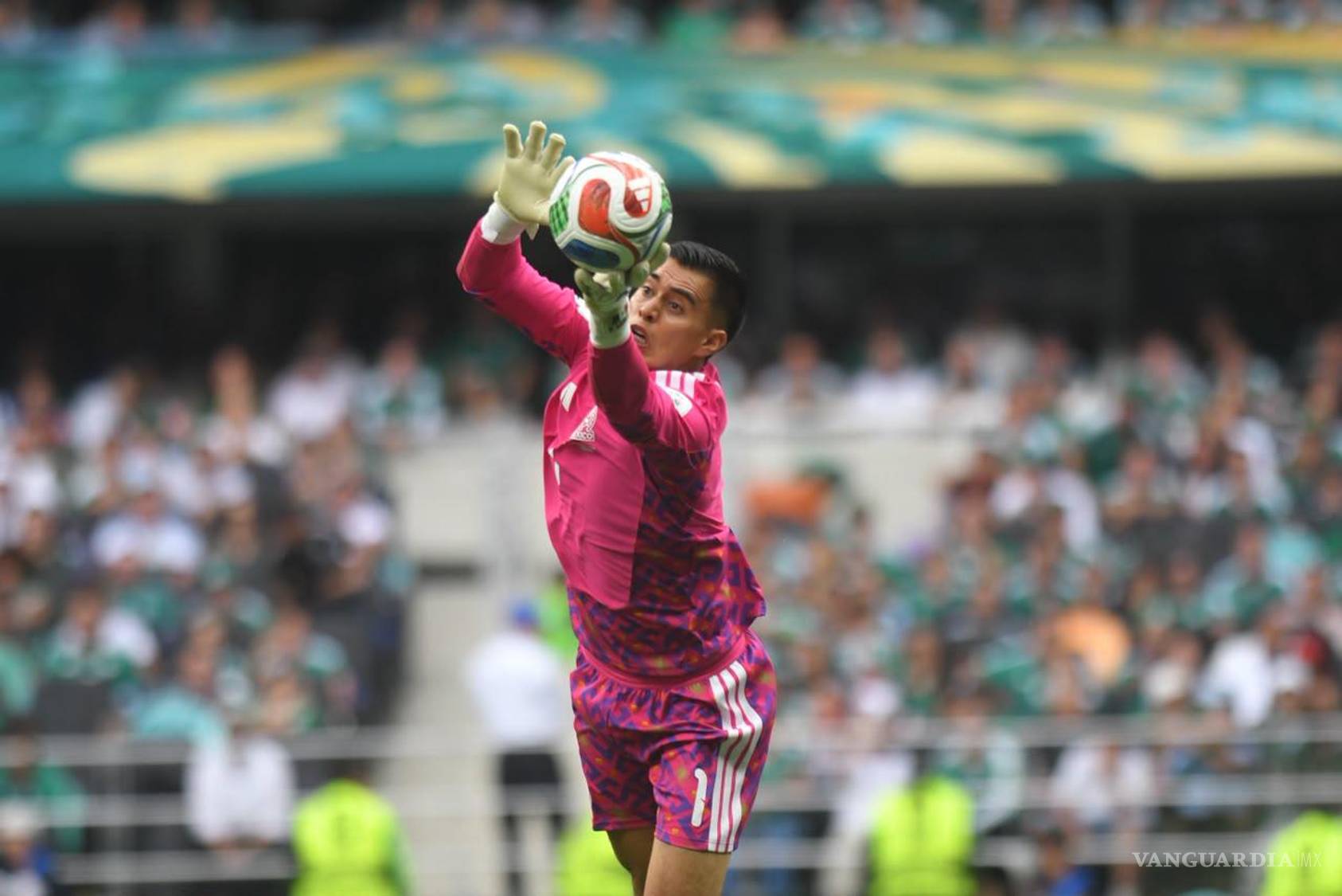 $!México escribió una nueva página en su historia al romper la racha sin victorias en partidos inaugurales mundialistas y arrancar el torneo con tres puntos.