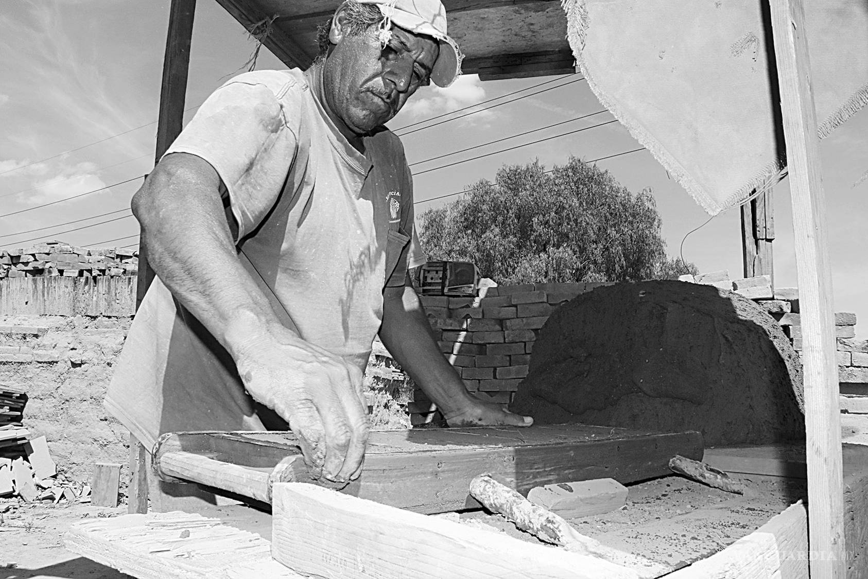 $!Trabajar el barro en Saltillo, un negocio que languidence