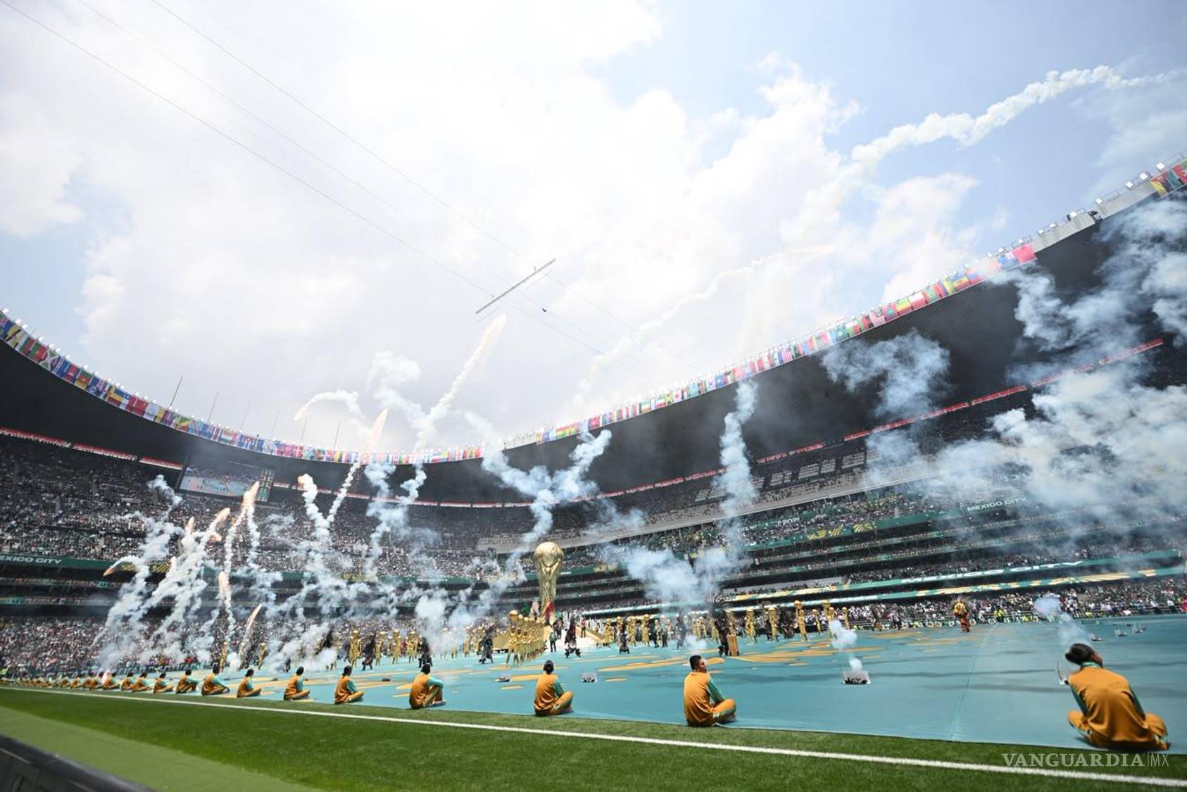 $!El espectáculo inaugural da la bienvenida a una nueva edición de la Copa del Mundo.