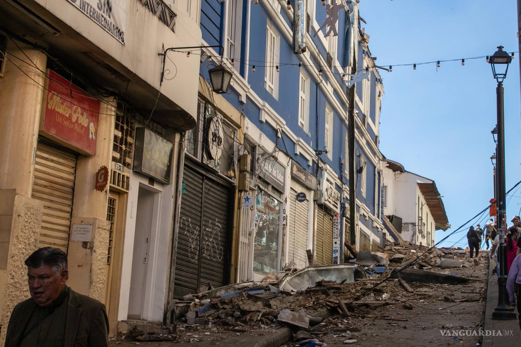 $!Sistemas de bahareque en El Cairo colapsaron al no soportar el impacto sísmico.