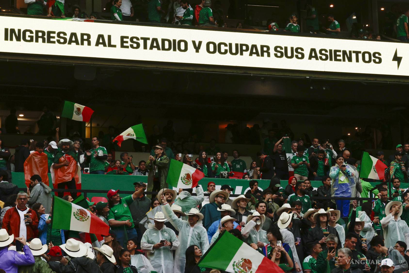 $!La Selección Nacional de México ha logrado unir al país en torno al futbol. Los aficionados de todas las edades y procedencias se unen para apoyar a su equipo.
