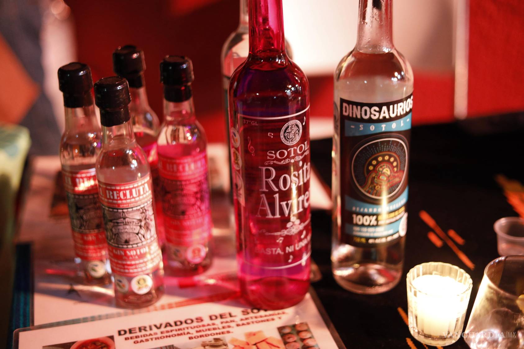 $!La vinícola Tribos fue anfitriona de la noche con etiquetas como “Oro Rosa” y “Entrelazo”, que acompañaron cada platillo con maridajes diseñados para resaltar los sabores locales.