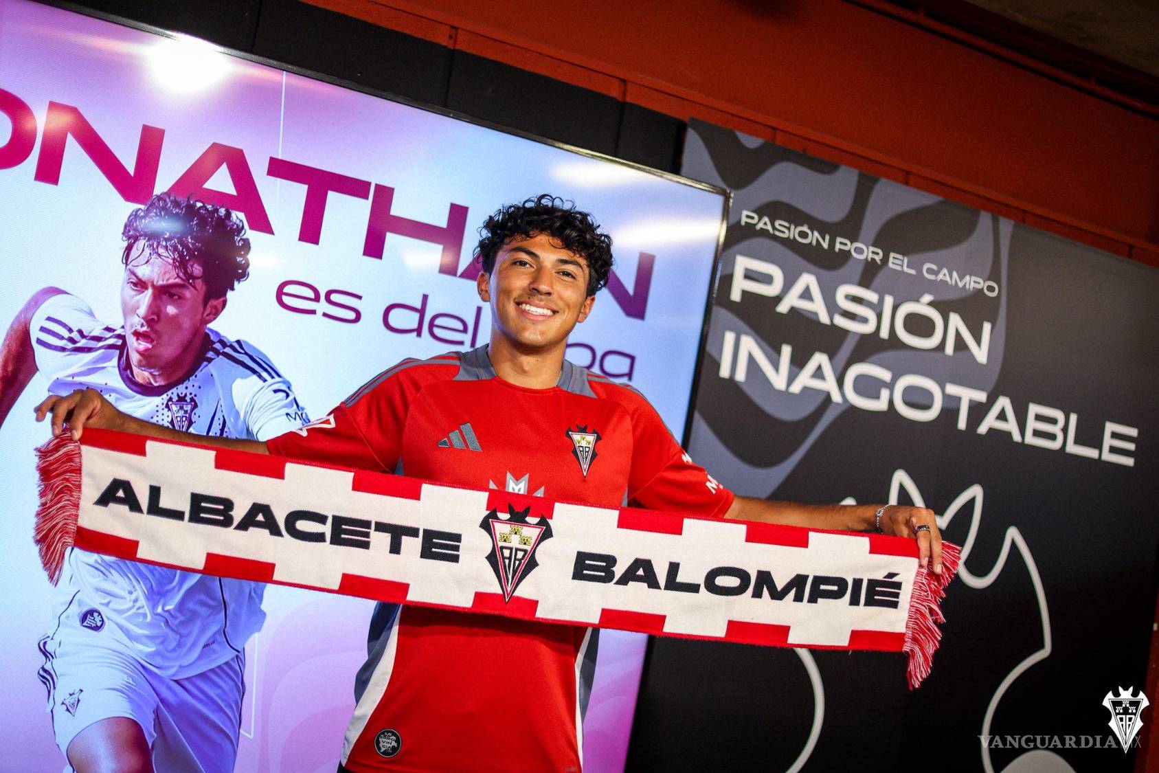 $!Lateral del Albacete, en busca de revivir su carrera tras campañas con poca actividad en Europa.