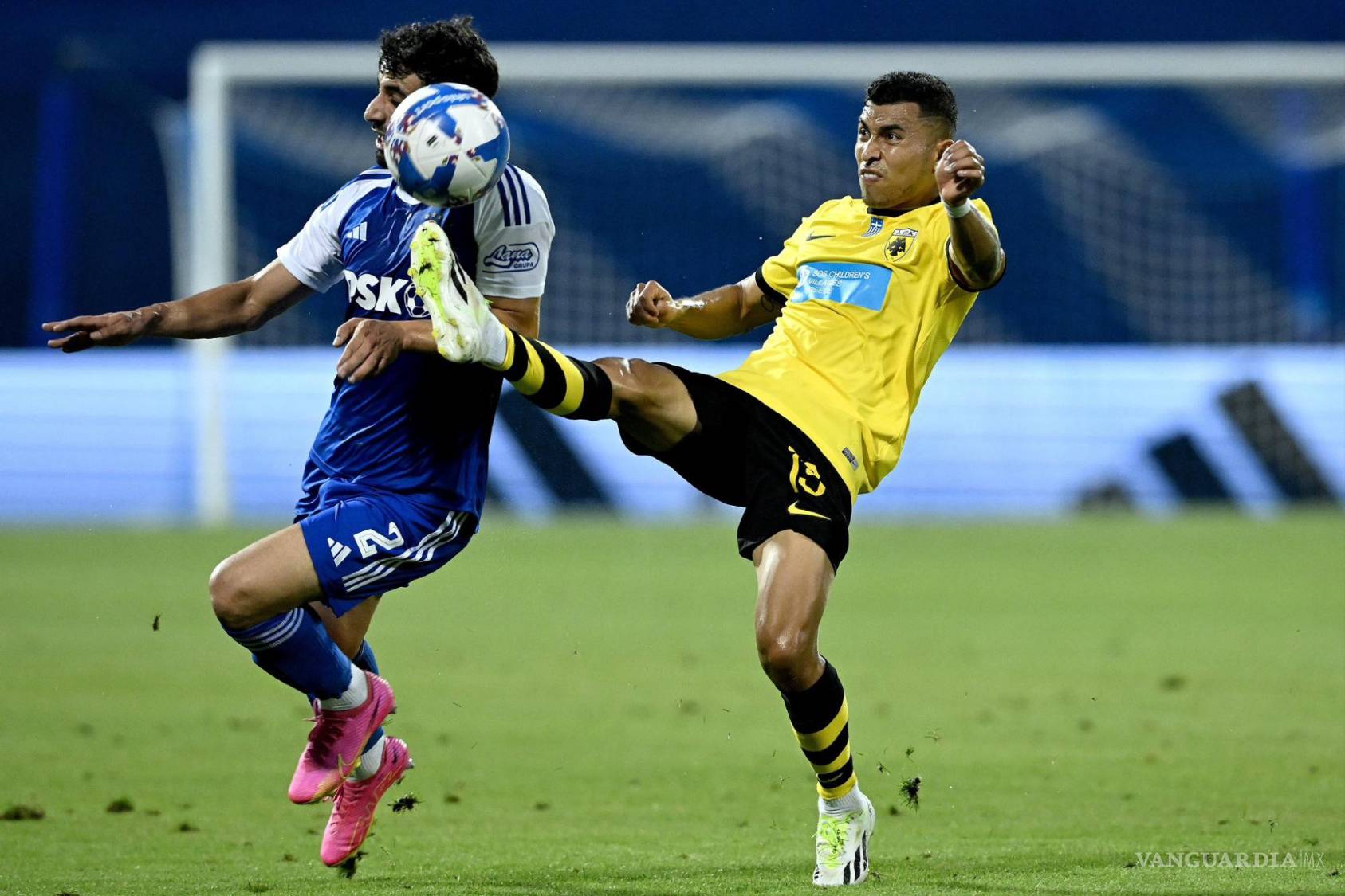 $!El mexicano sigue siendo parte importante en el esquema del “Pelado” Almeyda.