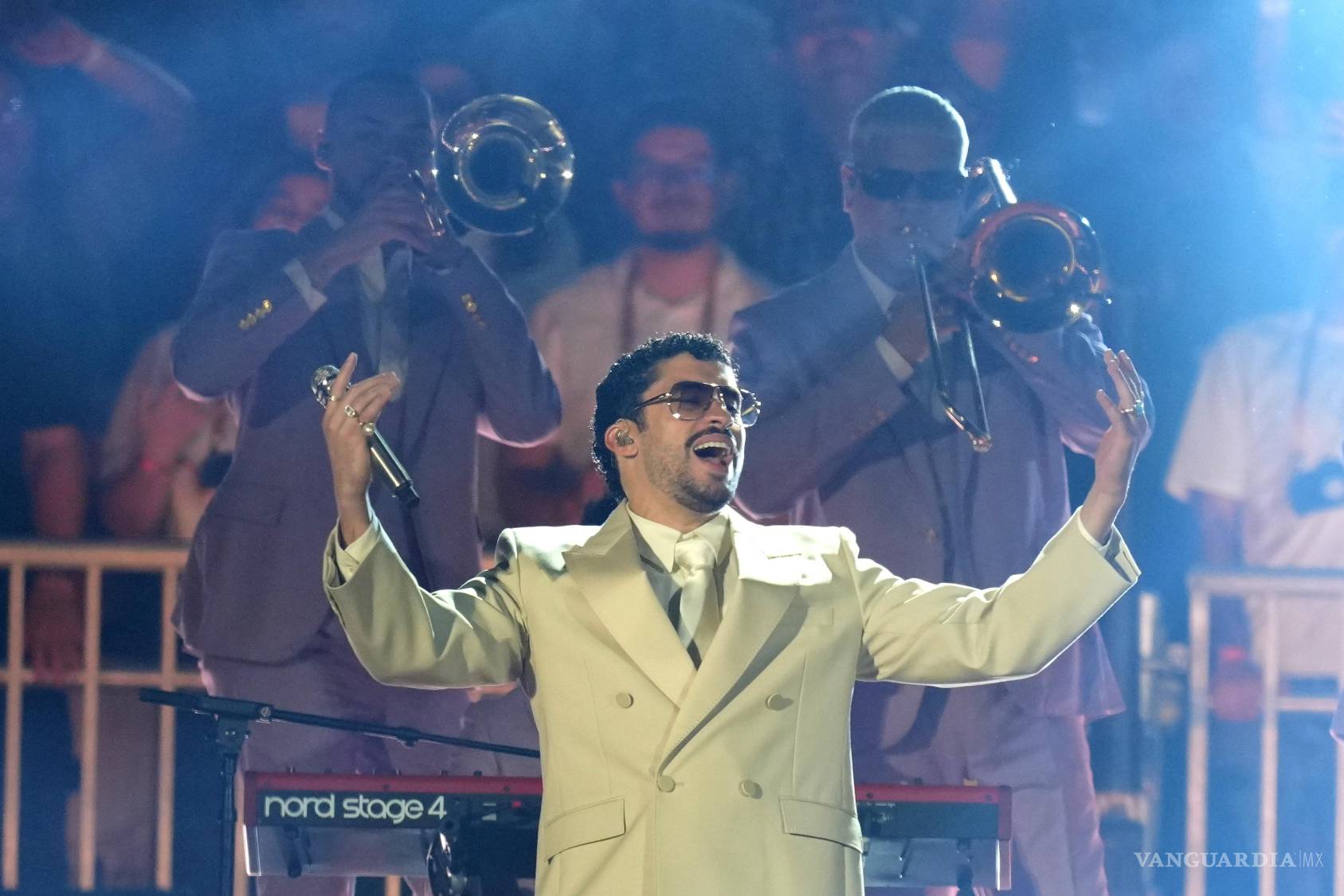$!Bad Bunny se presenta en concierto durante su gira mundial “Debi Tirar Mas Fotos” en el estadio Allianz Parque de São Paulo, el viernes 20 de febrero de 2026.