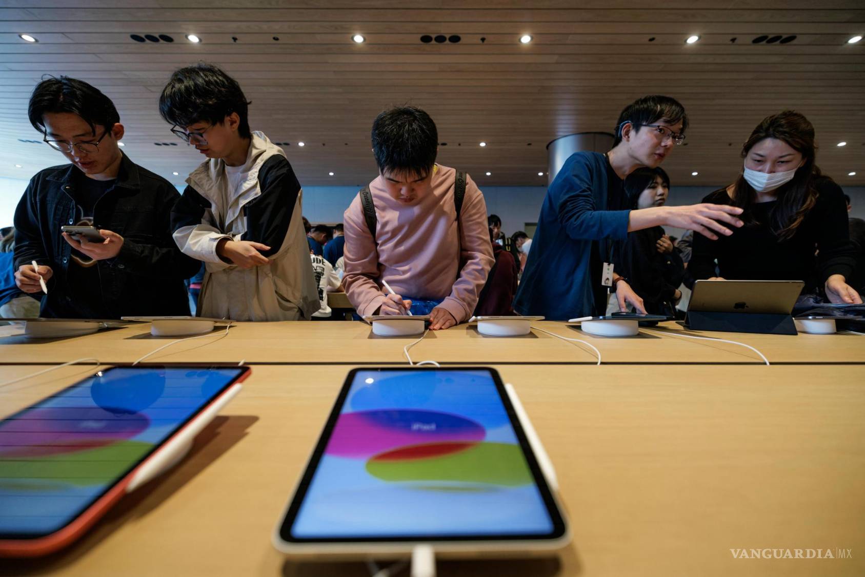 $!El iPhone ha sido el negocio más importante de la compañía tecnológica | Foto: EFE