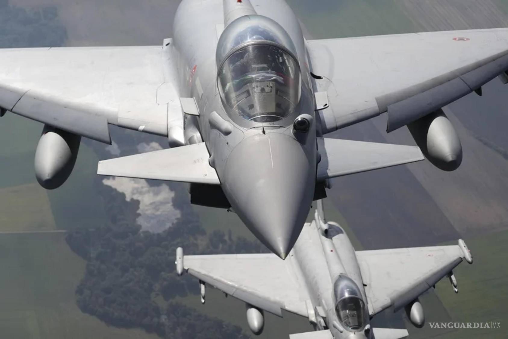 $!Imagen de aviones Eurofighter en una Misión de Policía Aérea del Báltico de la OTAN en el espacio aéreo lituano cerca de Siauliai, Lituania.