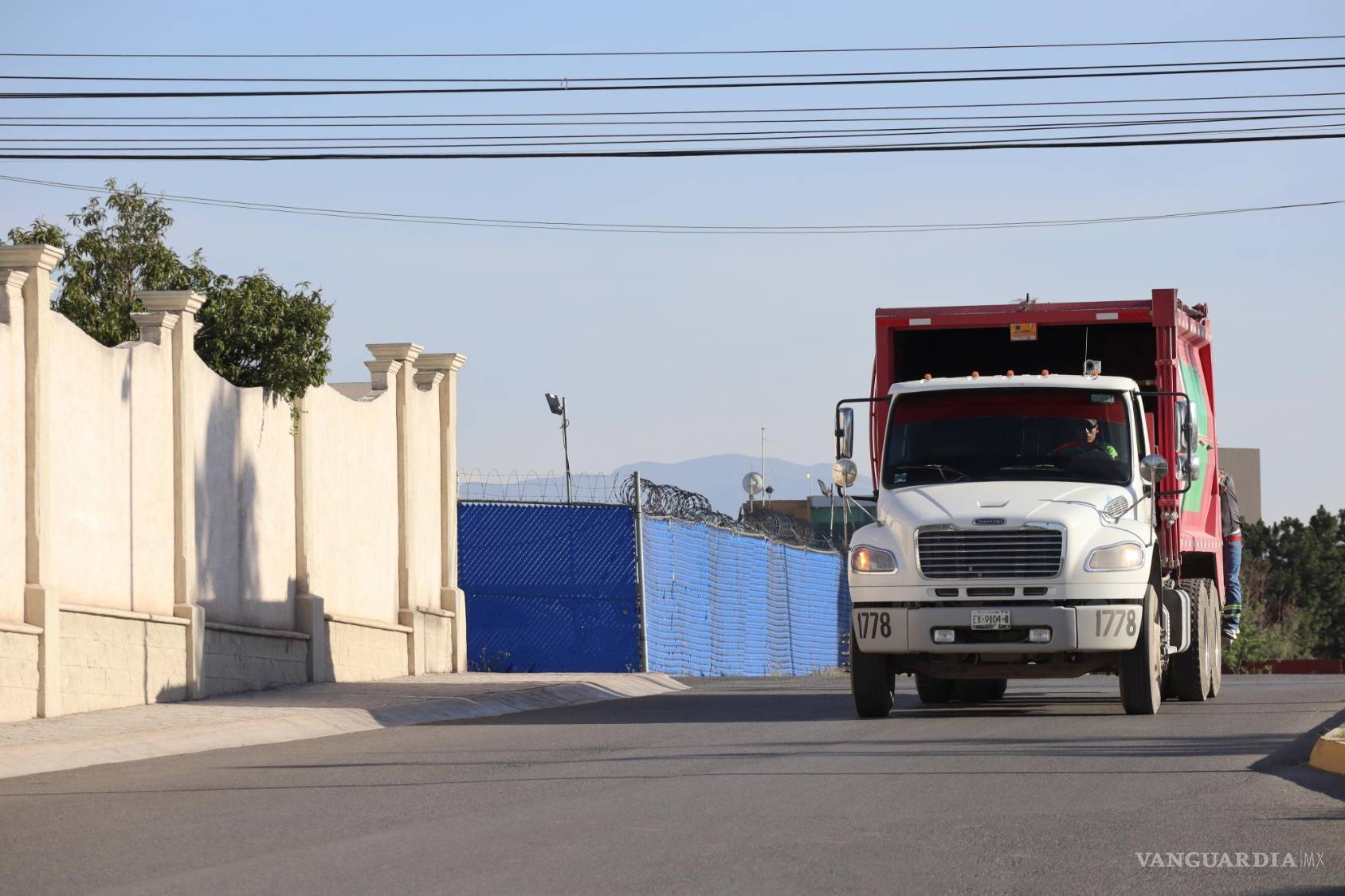 $!El tanque de guerra contra la basura de Saltillo.