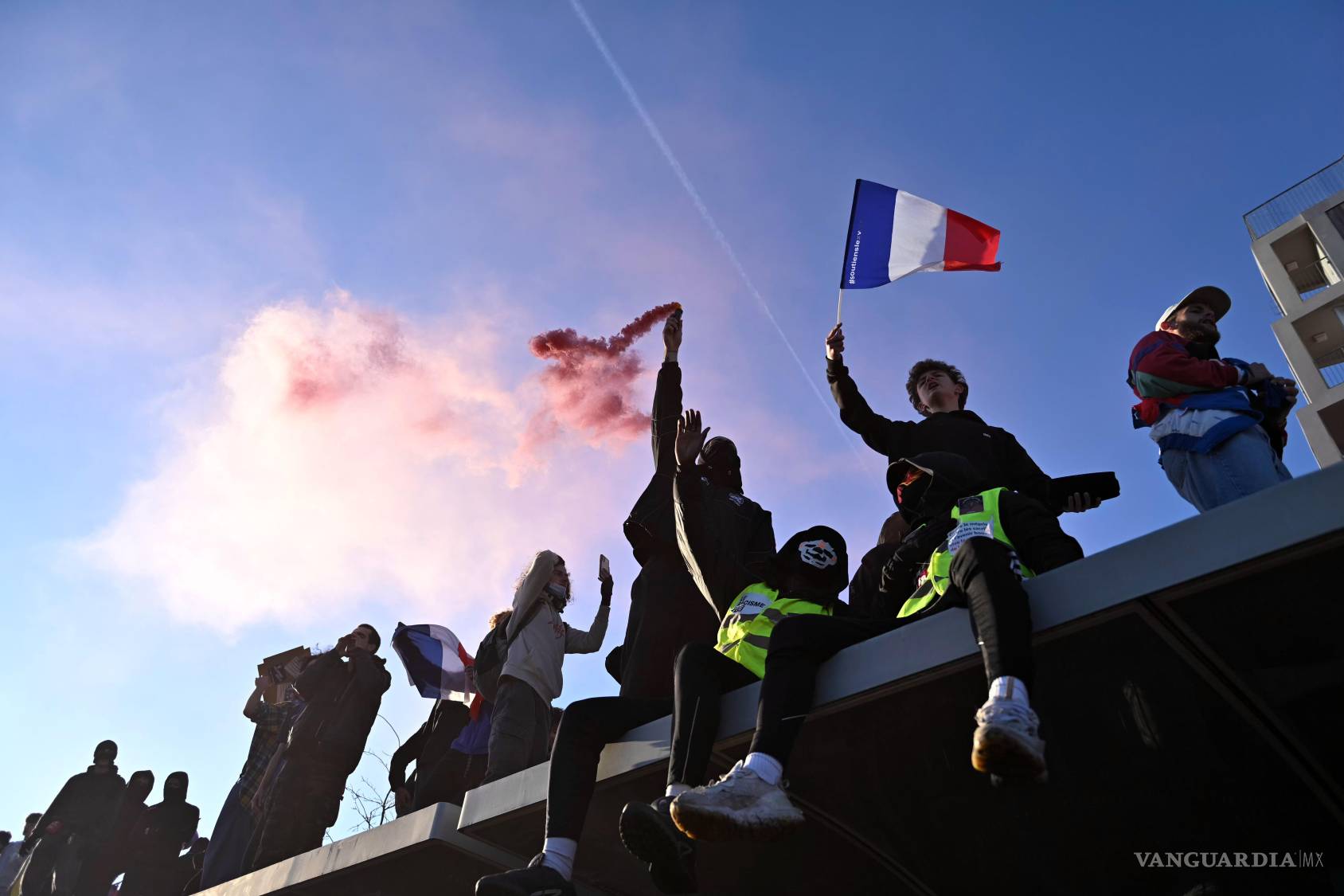$![FOTODELDIA París, 31/10/2026.- Al menos 296 personas ha sido arrestados este sábado en Francia]