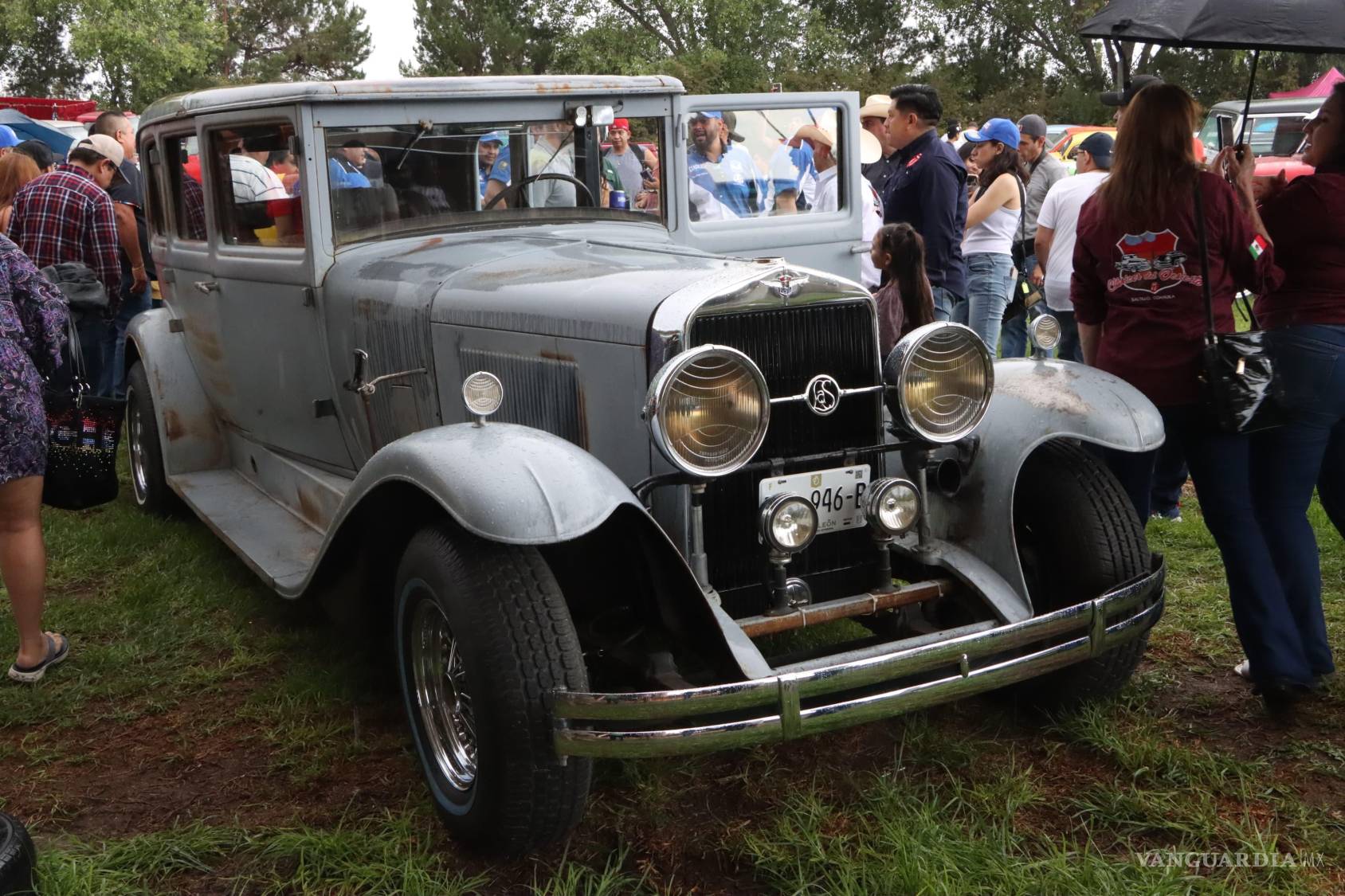 $!Más de 600 vehículos originales y modificados hasta el año 1995 fueron exhibidos en el Parque Las Maravillas ante miles de asistentes.
