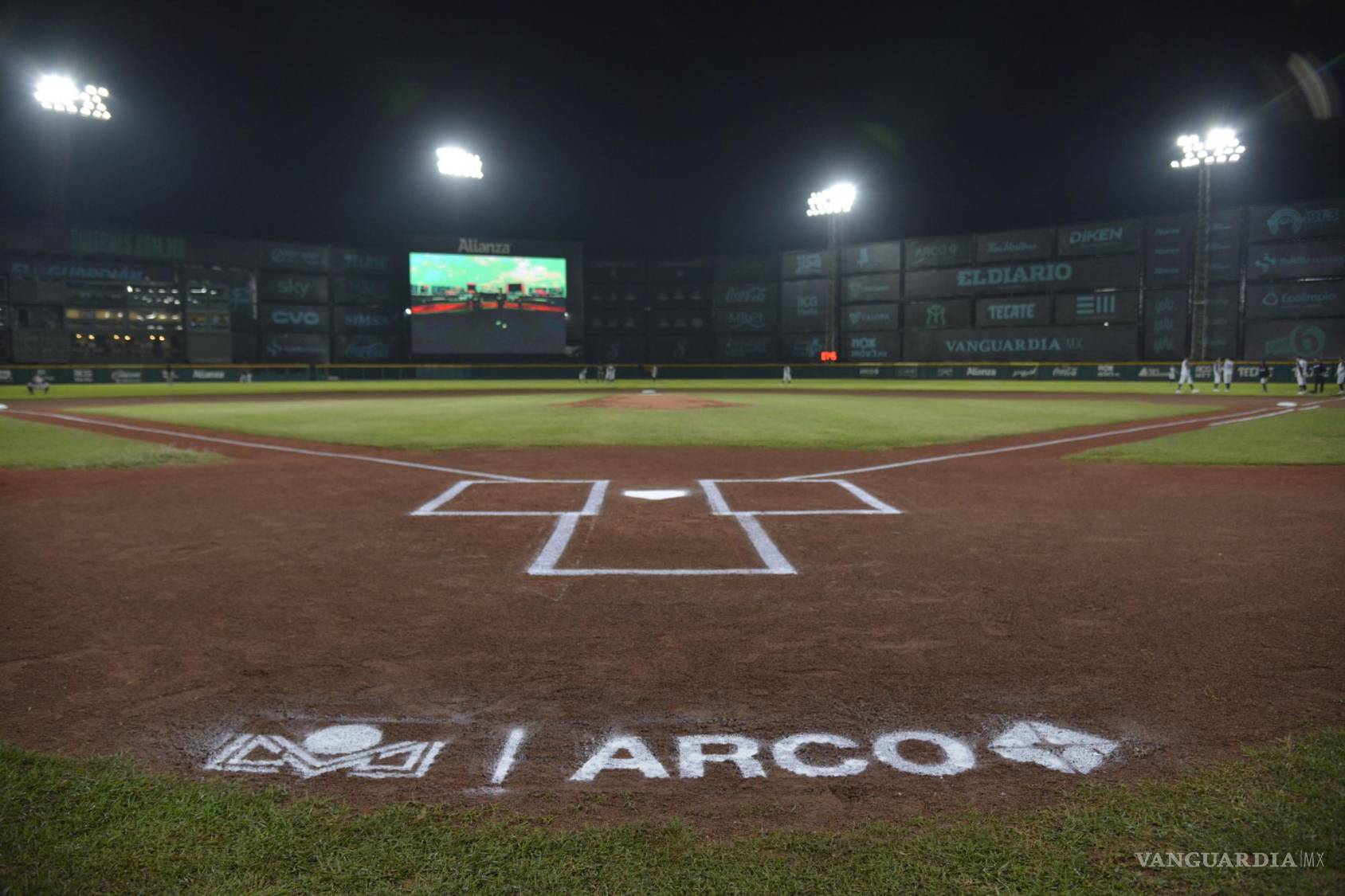 $!La Liga Arco hizo su debut en el terreno de los Saraperos de Saltillo.