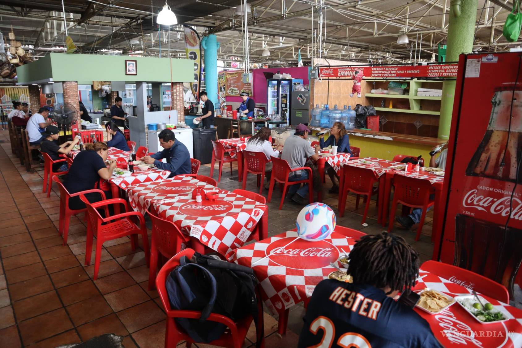 $!La afluencia al Mercado Juárez ha bajado mucho en comparación con otros años.