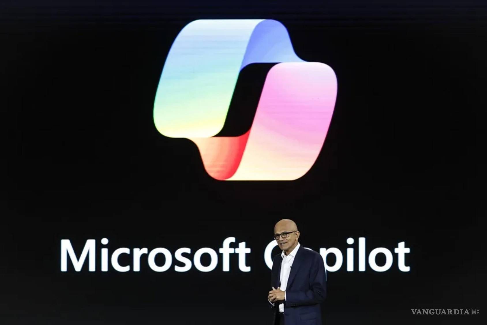 $!El CEO de Microsoft, Satya Nadella, durante la presentación de Pilot.