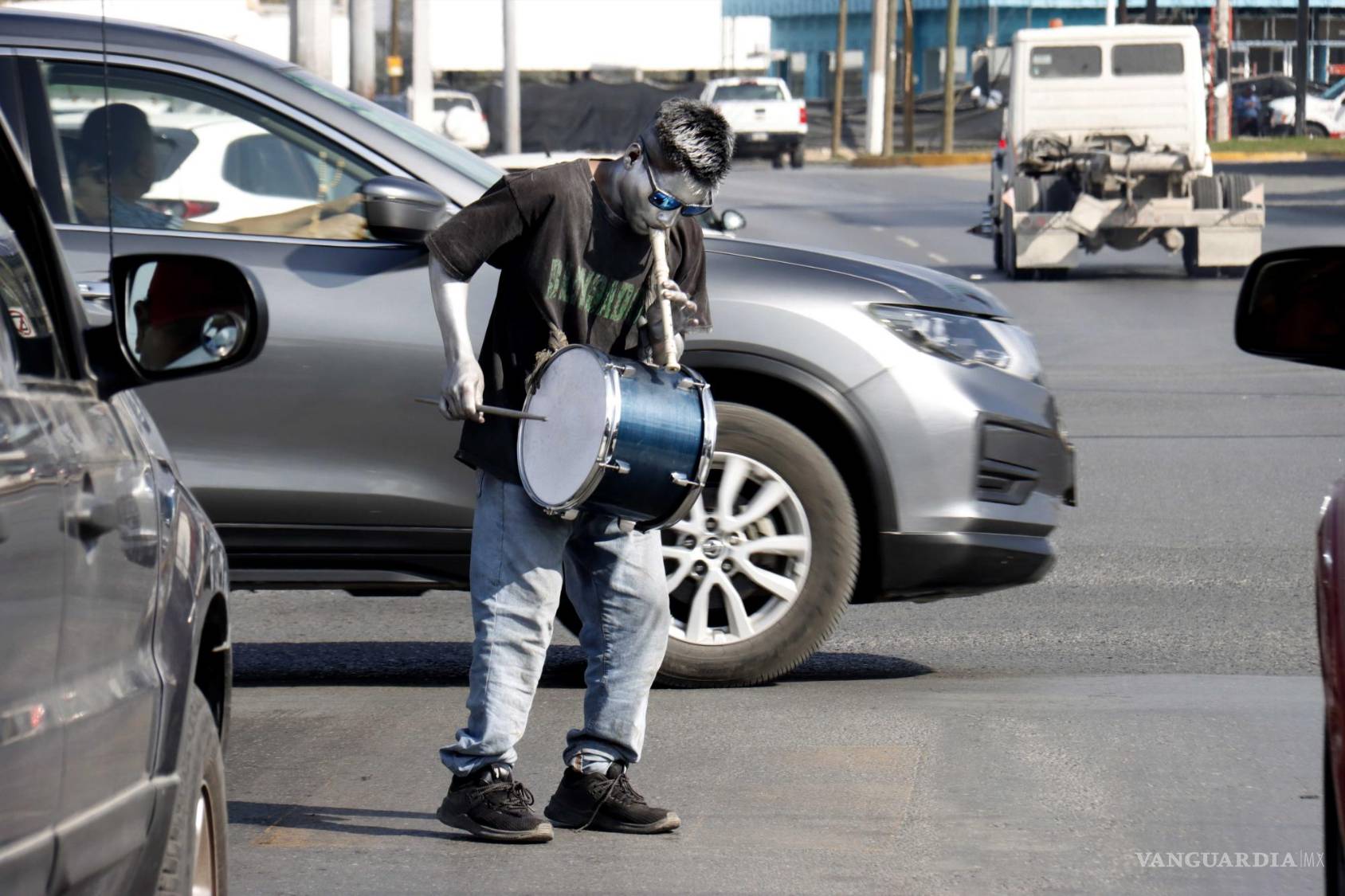 $!Personas que han migrado desde el interior de la república aseguran que en la capital de Coahuila se gana mejor.