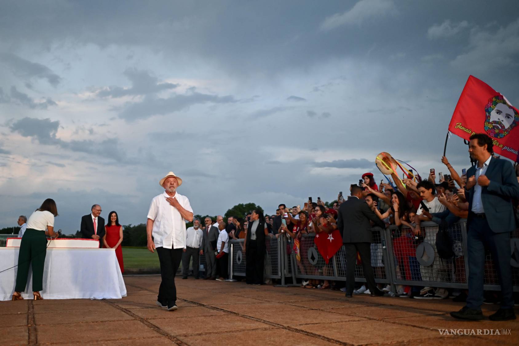 $![AME483. BRASILIA (BRASIL), 27/10/2026.- El presidente reelecto de Brasil, Luiz Inácio Lula da Silva.