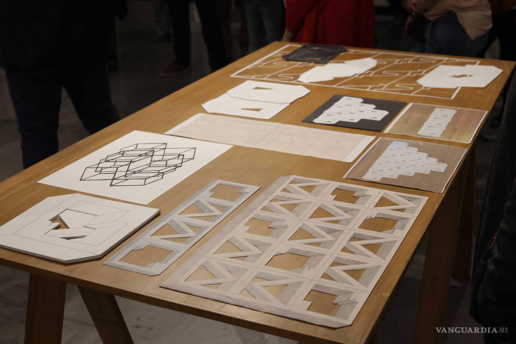 $!Daniel Alcalá recrea los pasos del modernismo mexicano con exposición en Saltillo