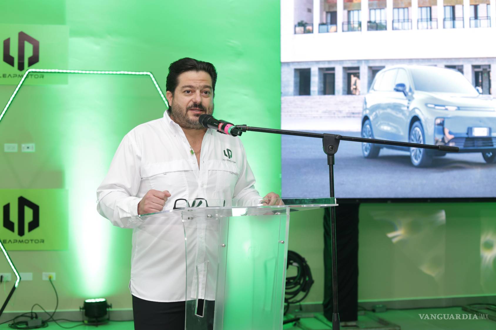$!Eduardo Martínez y Morales, director general de Coahuila Motors, presentó oficialmente la llegada de Leapmotor a Saltillo.
