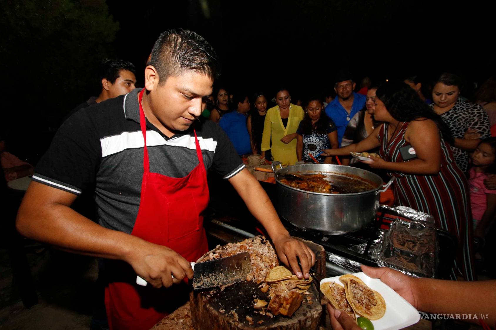 $!Sabinenses hacen realidad el sueño de la quinceañera Perla Yadira