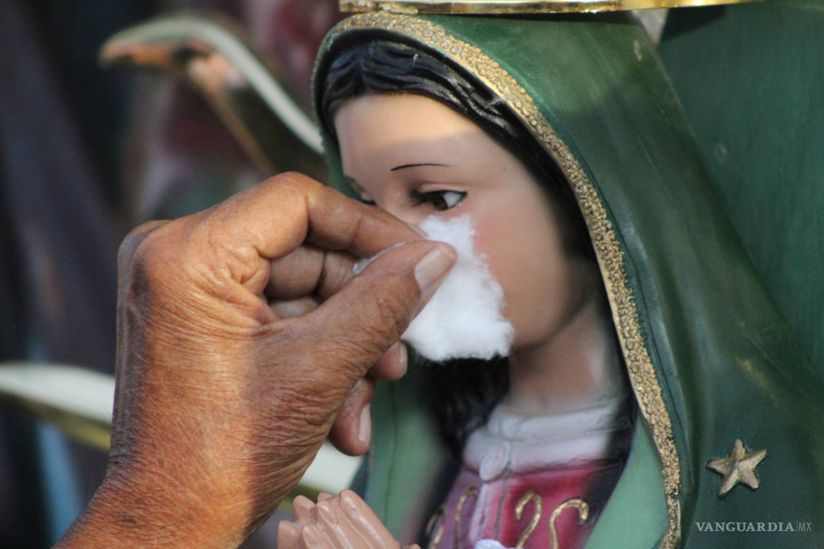 $!La Virgen que lagrimea para el pueblo