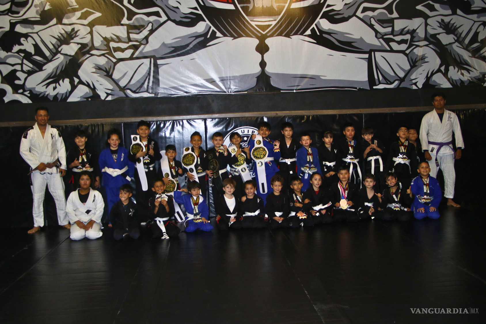 $!El equipo infantil de Anacondas mostró disciplina y valentía en cada combate del King of the Mat.