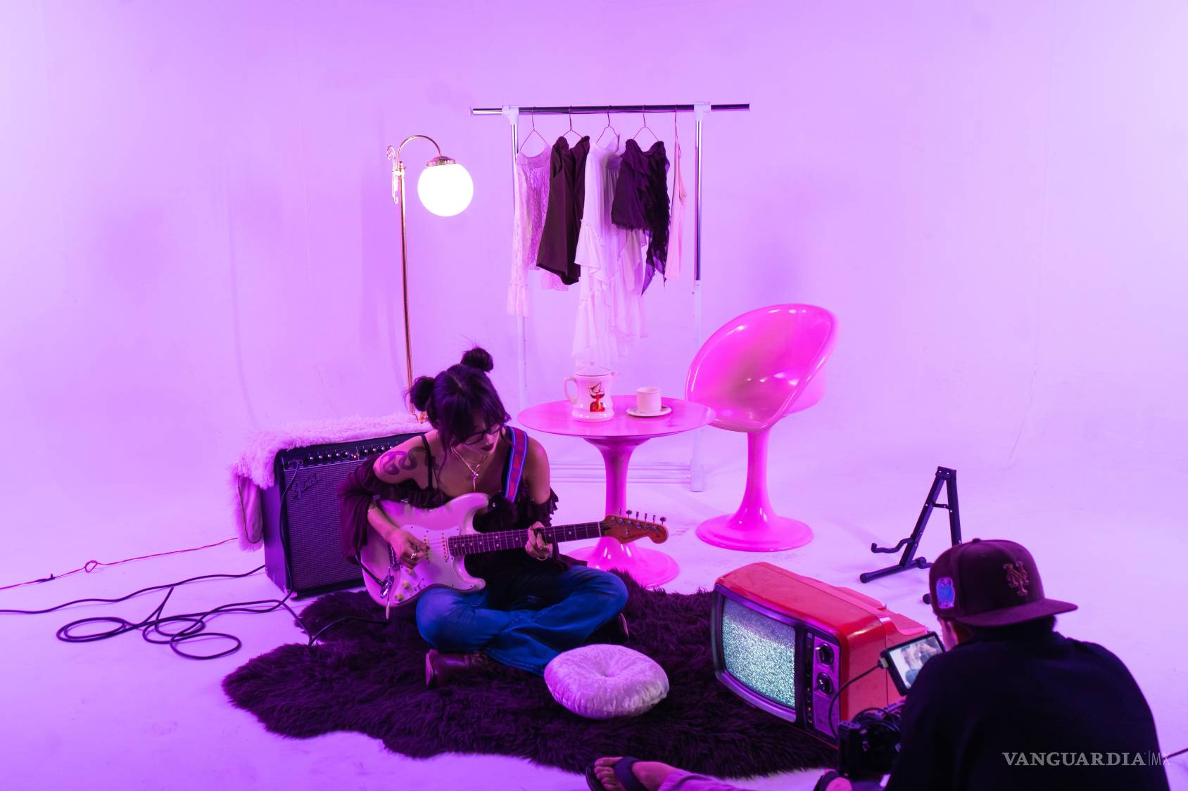 $!La Marlu lanza su primer EP “Lo que tenías que escuchar”, un viaje emocional de cinco canciones marcadas por la introspección y el latin pop.