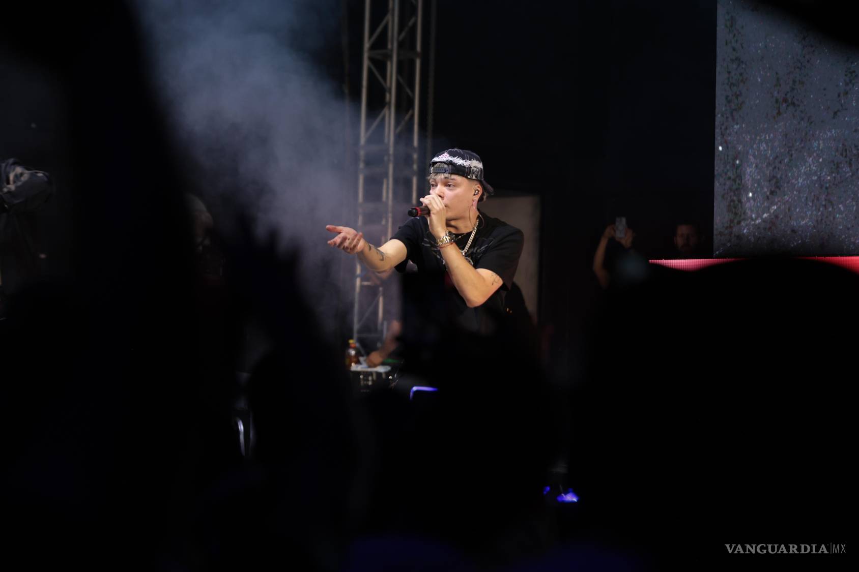 $!Cacha sumó la fuerza de la escena argentina con su característico punchline y presencia escénica.