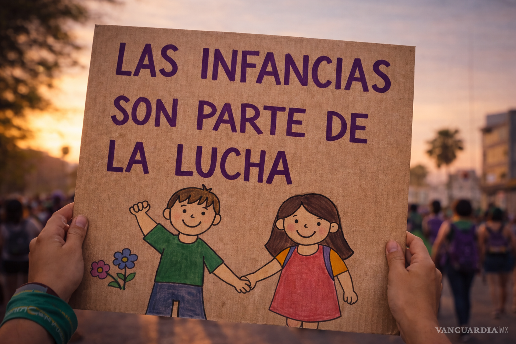 $!Un 8M desde el borde: acompañé a mi hija a una marcha feminista de Saltillo