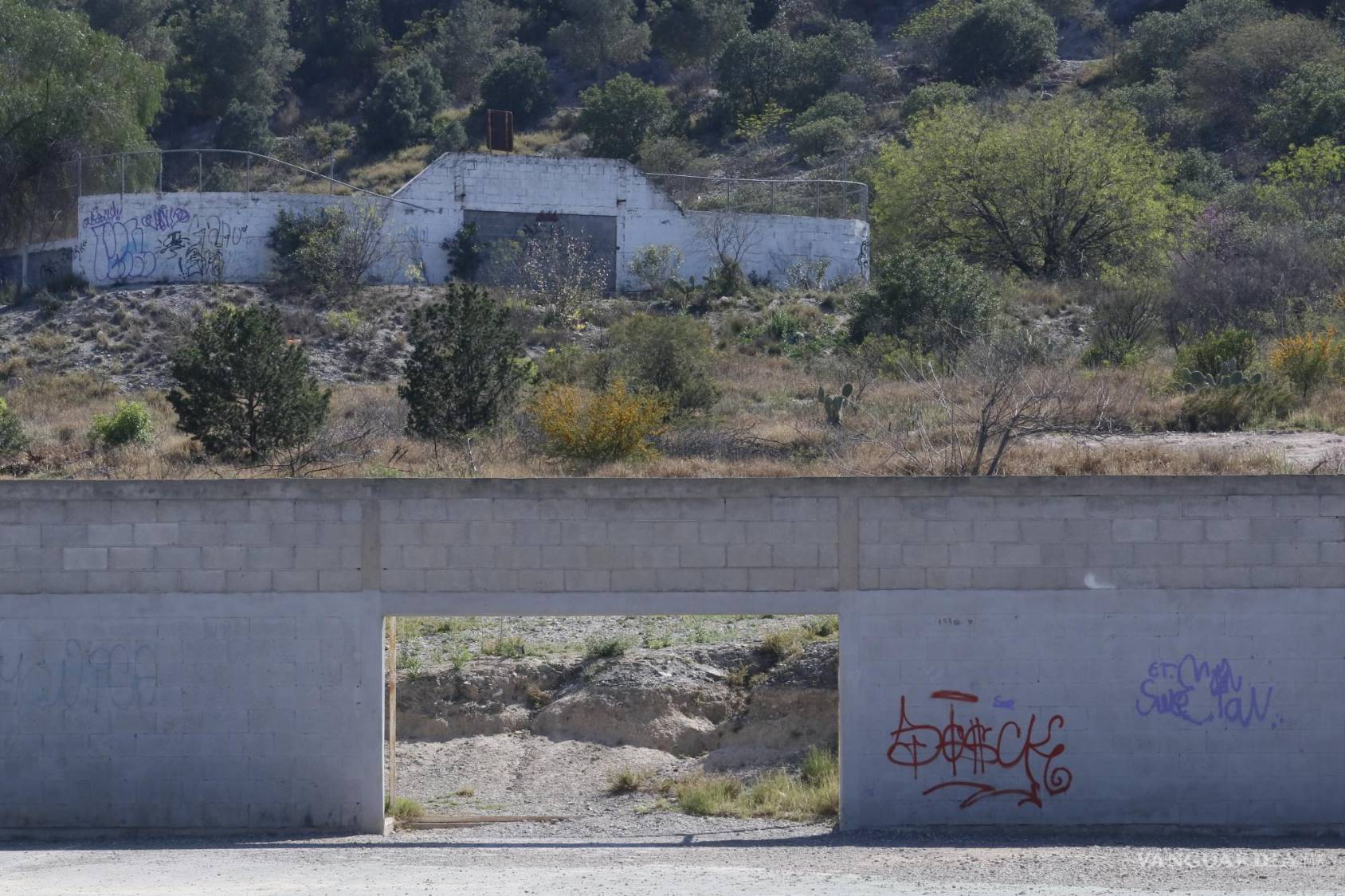 $!Las canchas se encuentran vandalizadas.