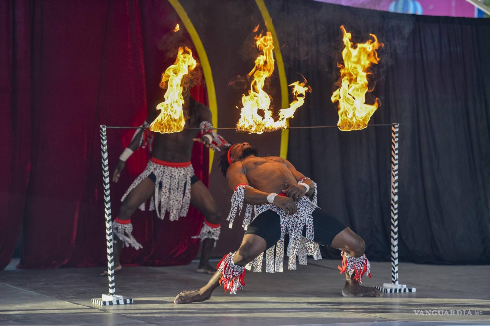 $!Los espectáculos como el circo, son muy atractivos para los más pequeños.