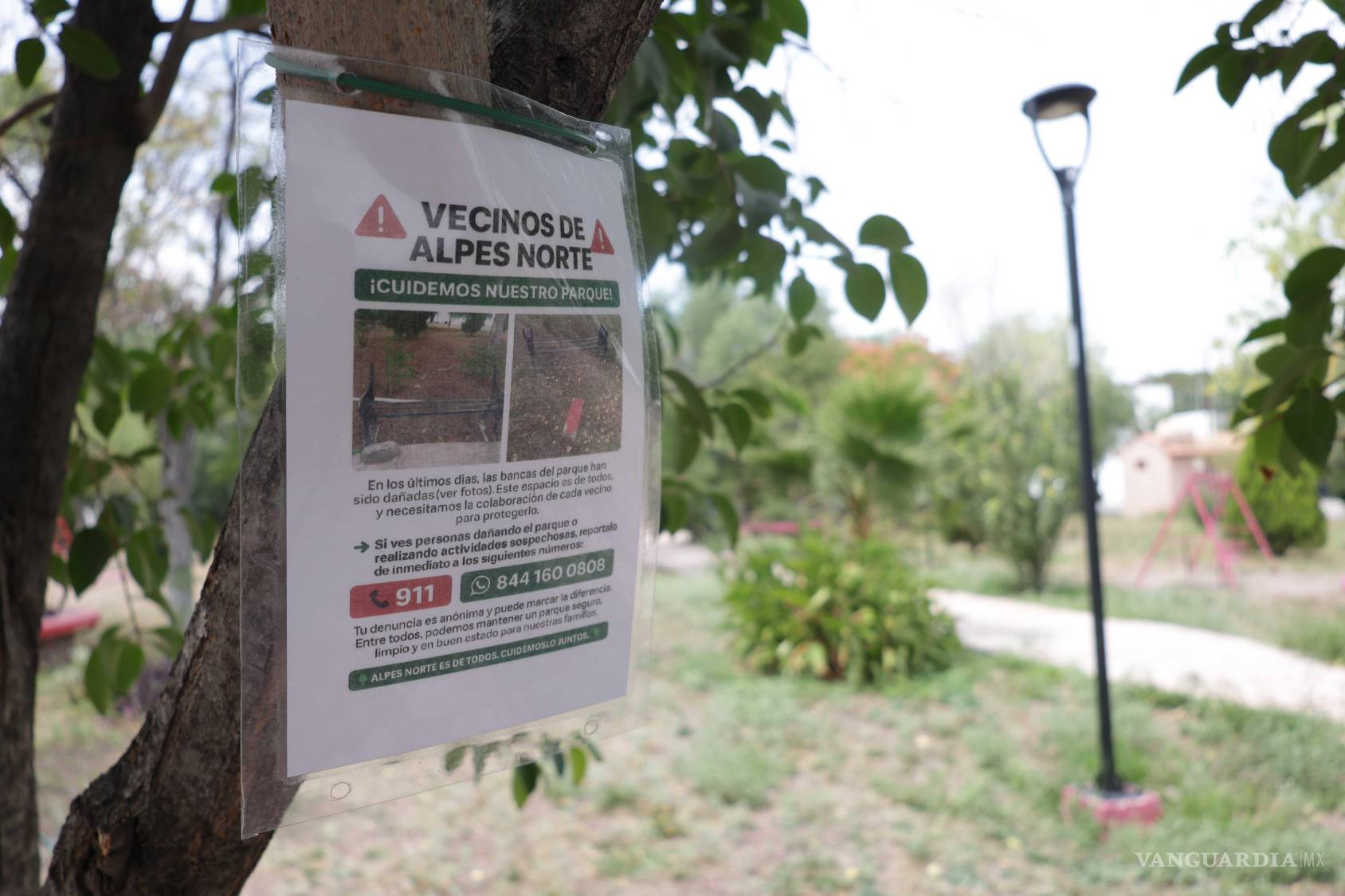 $!Vecinos colocaron un letrero con la leyenda “Vecinos vigilando” para advertir sobre los robos en el sector.