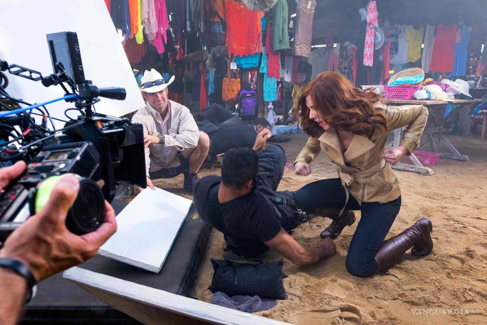 $!Detrás de cámaras de las grabaciones en los estudios de películas de Marvel.