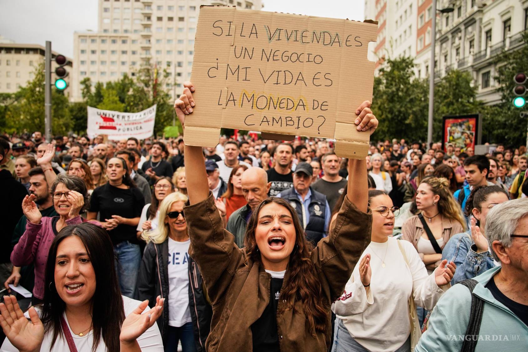 $!Las movilizaciones insisten en la regularización de la vivienda en España.