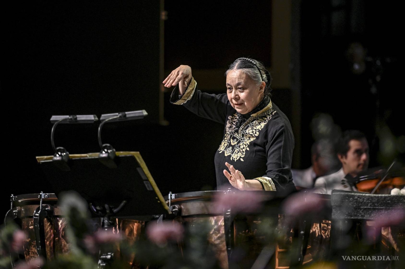 $!Las percusiones y la música de una mujer protagonizan memorable concierto en el Teatro de la Ciudad