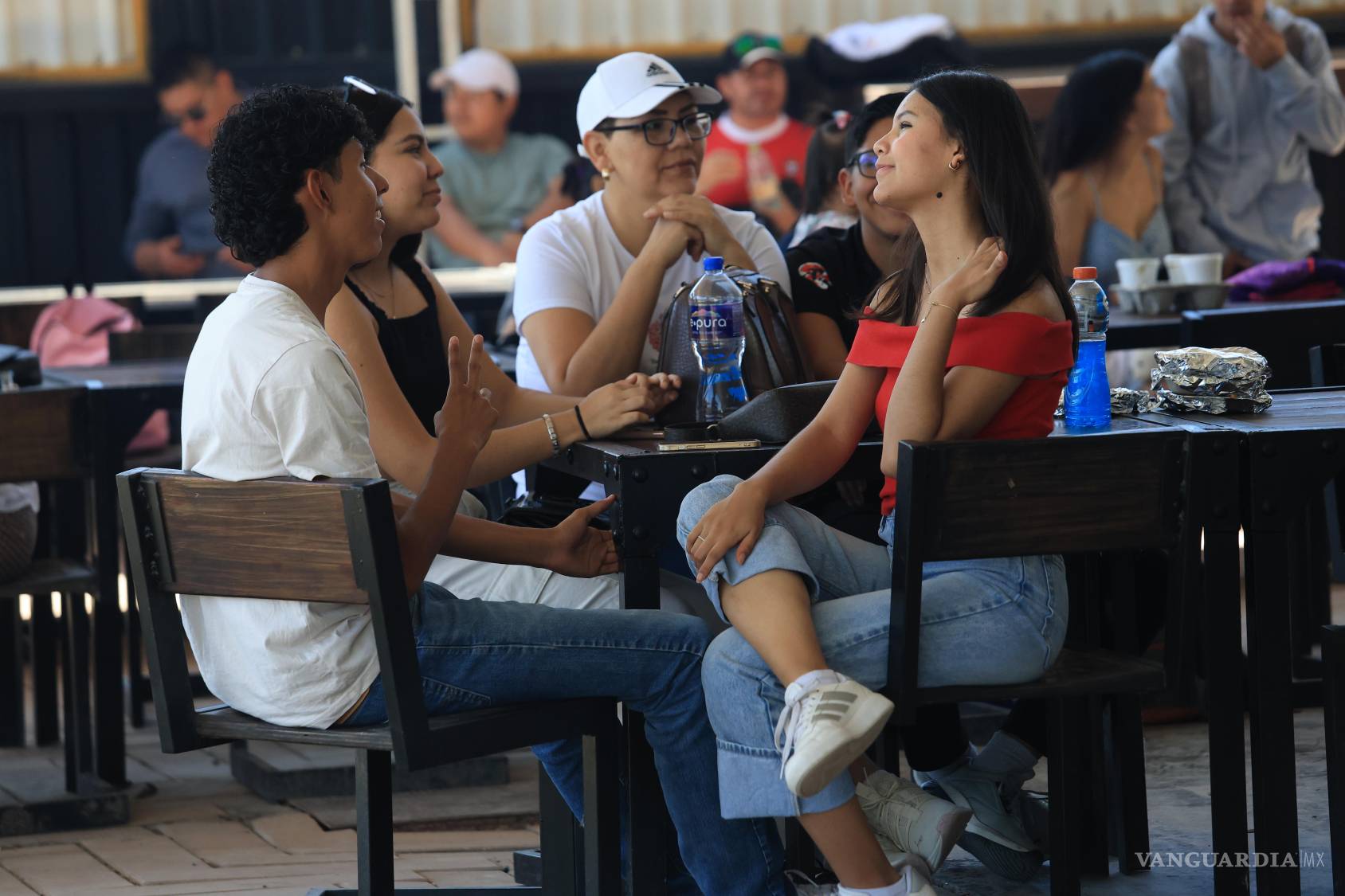 $!Las familias de los trabajadores disfrutaron de una mañana llena de actividades recreativas, música en vivo y convivencia.