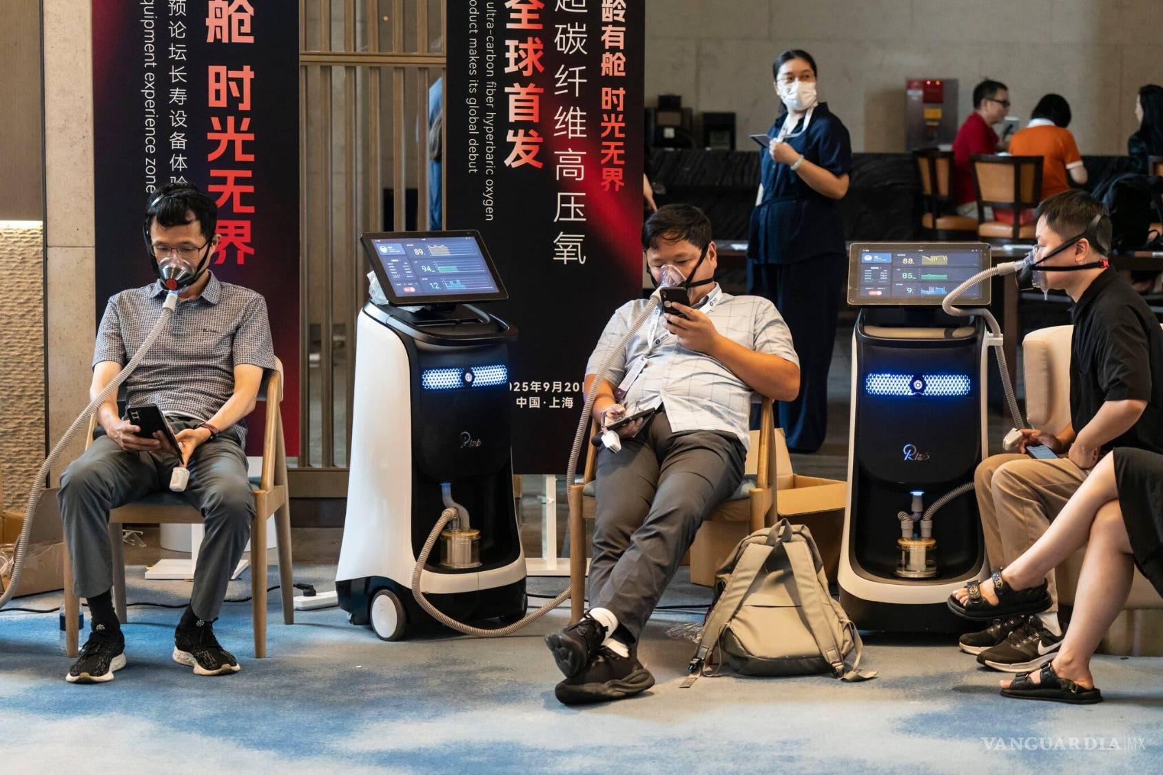 $!Probando las máscaras hiperbáricas de oxígeno de fibra de carbono ultra de Rlab.