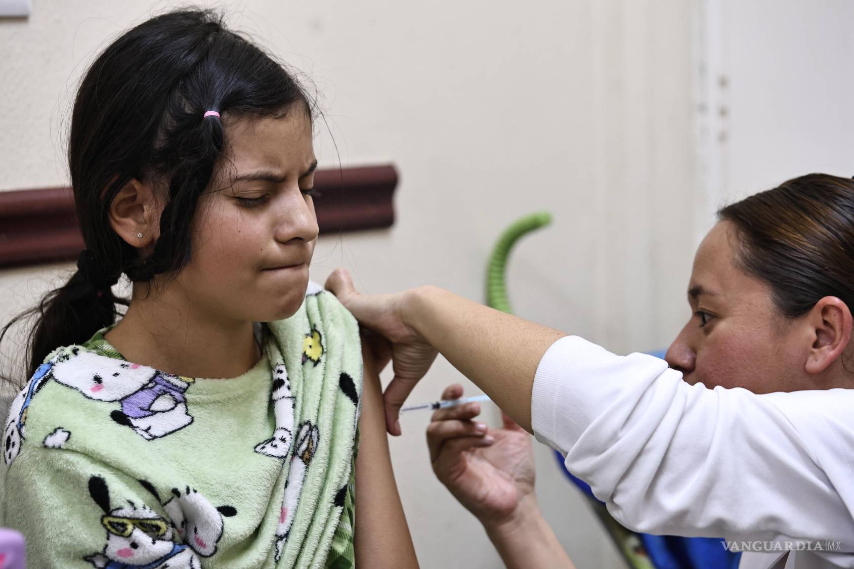 $!Ante el aumento de contagios de Sarampión en todo el país, la Secretaría de Salud estatal inició una extensa campaña de vacunación.