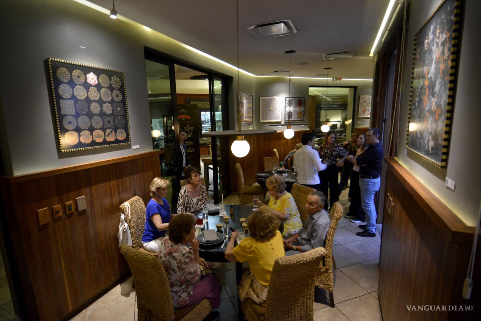 $!La exposición se inauguró este fin de semana en el reconocido restaurante.