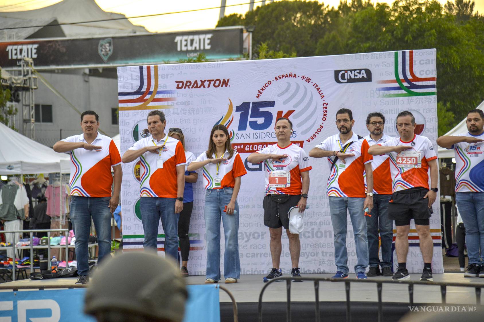 $!La ceremonia previa al arranque reunió a directivos del Grupo Industrial Saltillo y autoridades municipales, destacando el compromiso con el deporte.