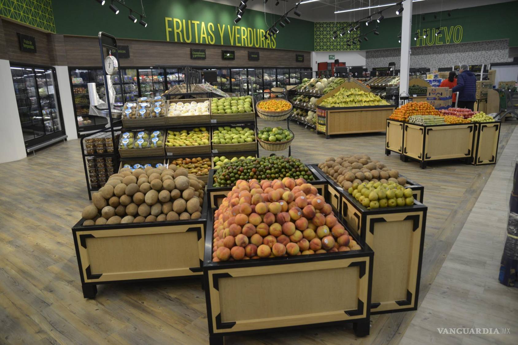 $!El inmueble está construido para que otros establecimientos comerciales puedan llegar a la plaza comercial.