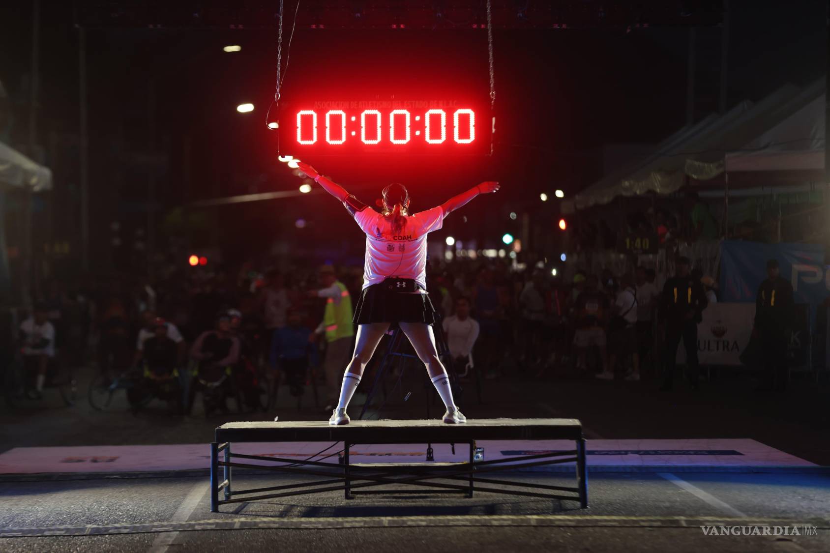 $!La competencia reunió tanto a corredores de élite como a equipos de relevos, participantes en silla de ruedas y débiles visuales.