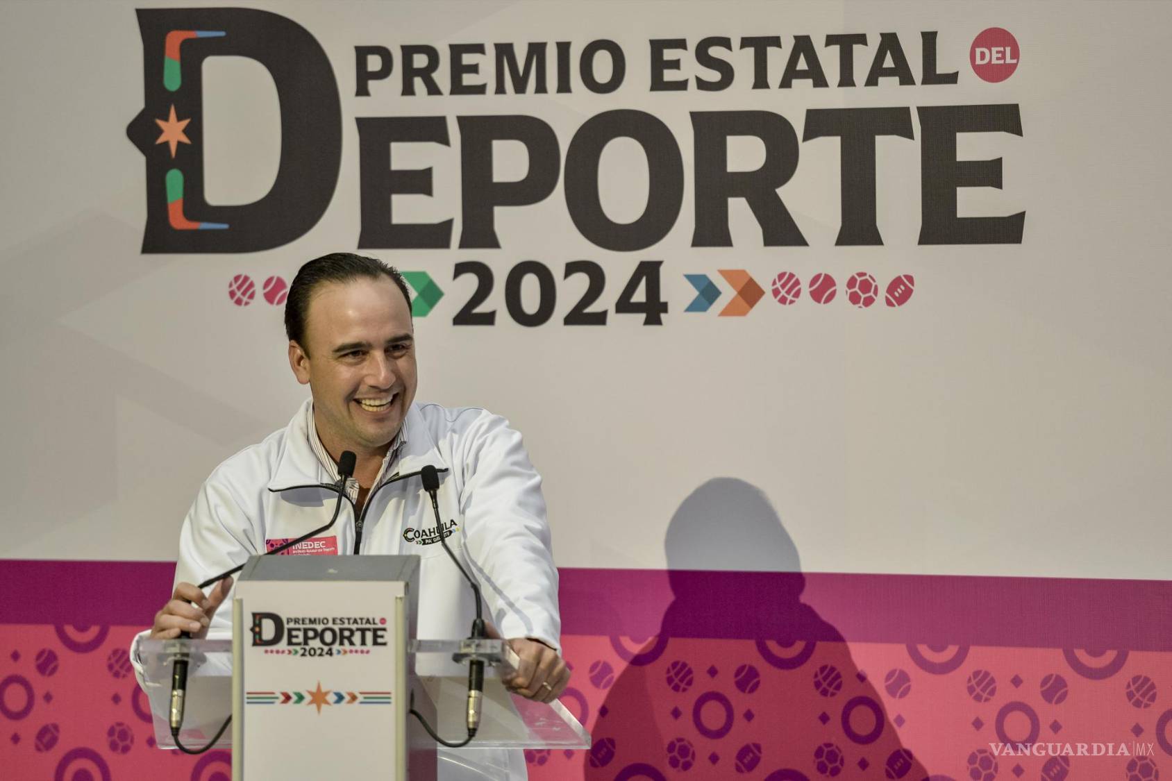 $!En el evento, el gobernador Manolo Jiménez Salinas subrayó el compromiso de su administración con el deporte.