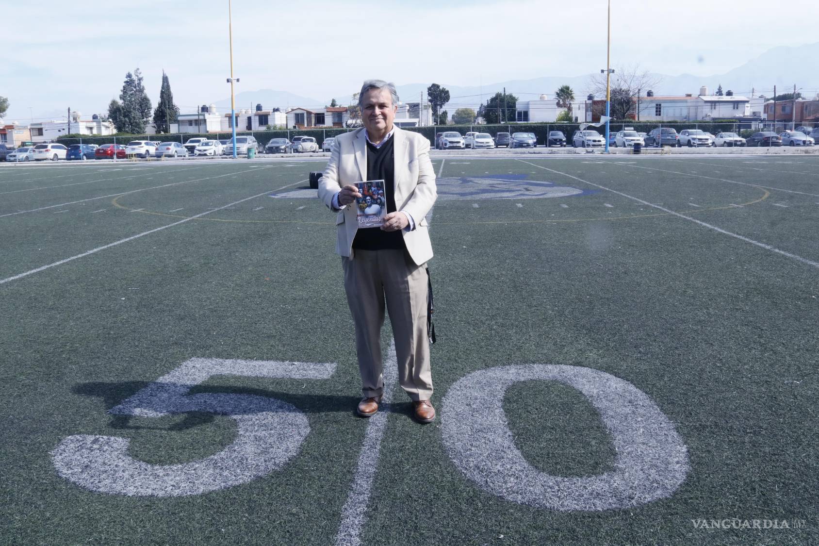 $!Víctor Manuel Pérez Ocampo y la evolución del fútbol americano en Saltillo a través de ‘Leyendas de los Emparrillados’