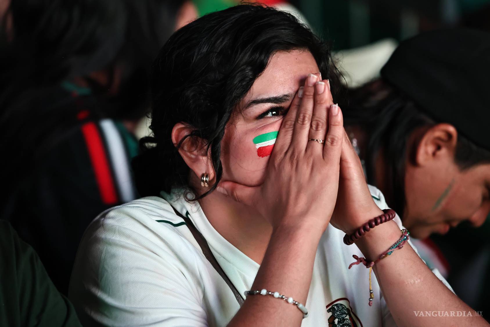 $!La gente vivió al máximo el partido de México contra Inglaterra.