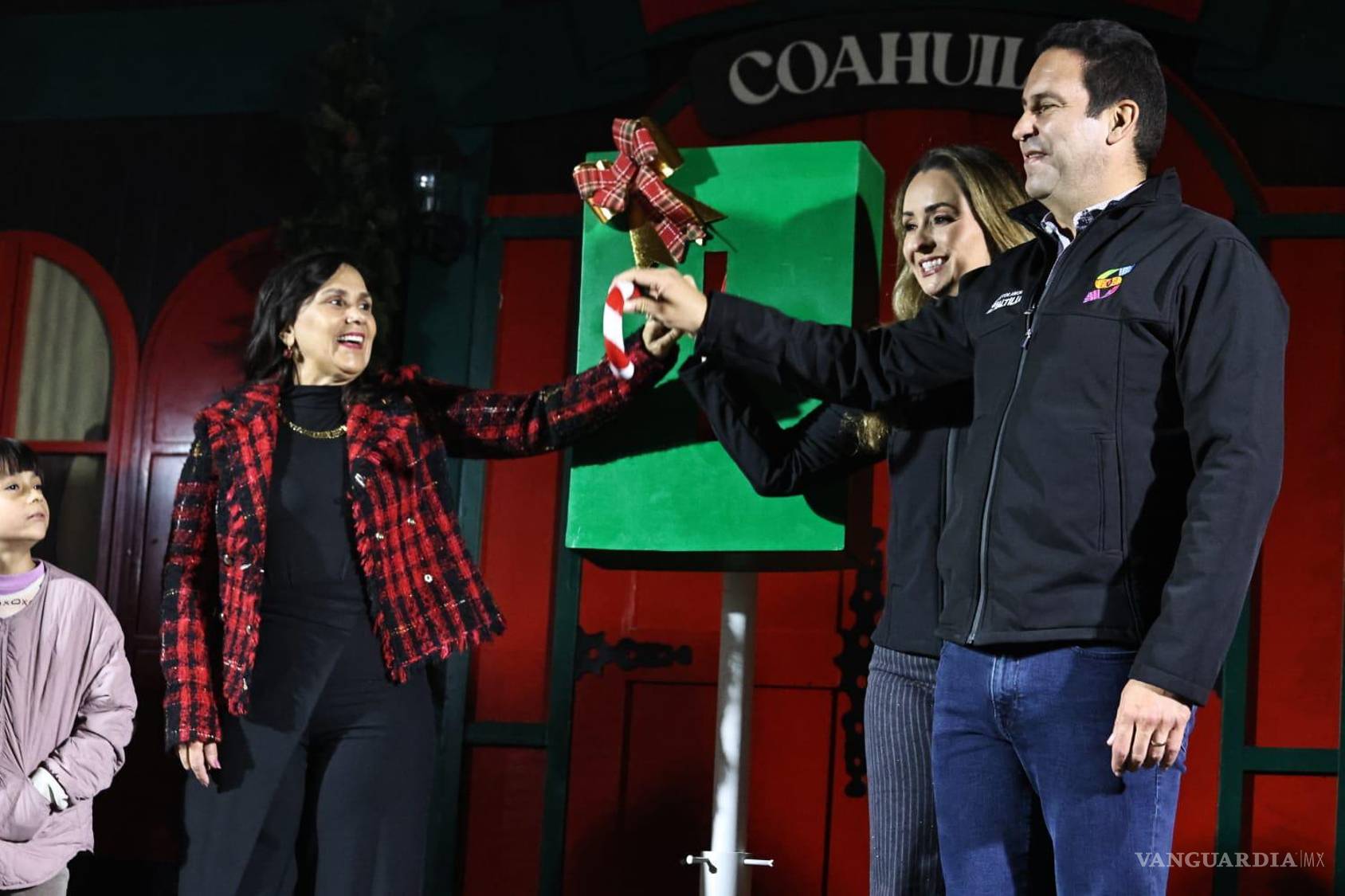 $!Liliana Salinas, presidenta honoraria del DIF estatal, destacó el apoyo del gobierno municipal y la importancia de esta festividad para todos los saltillenses.