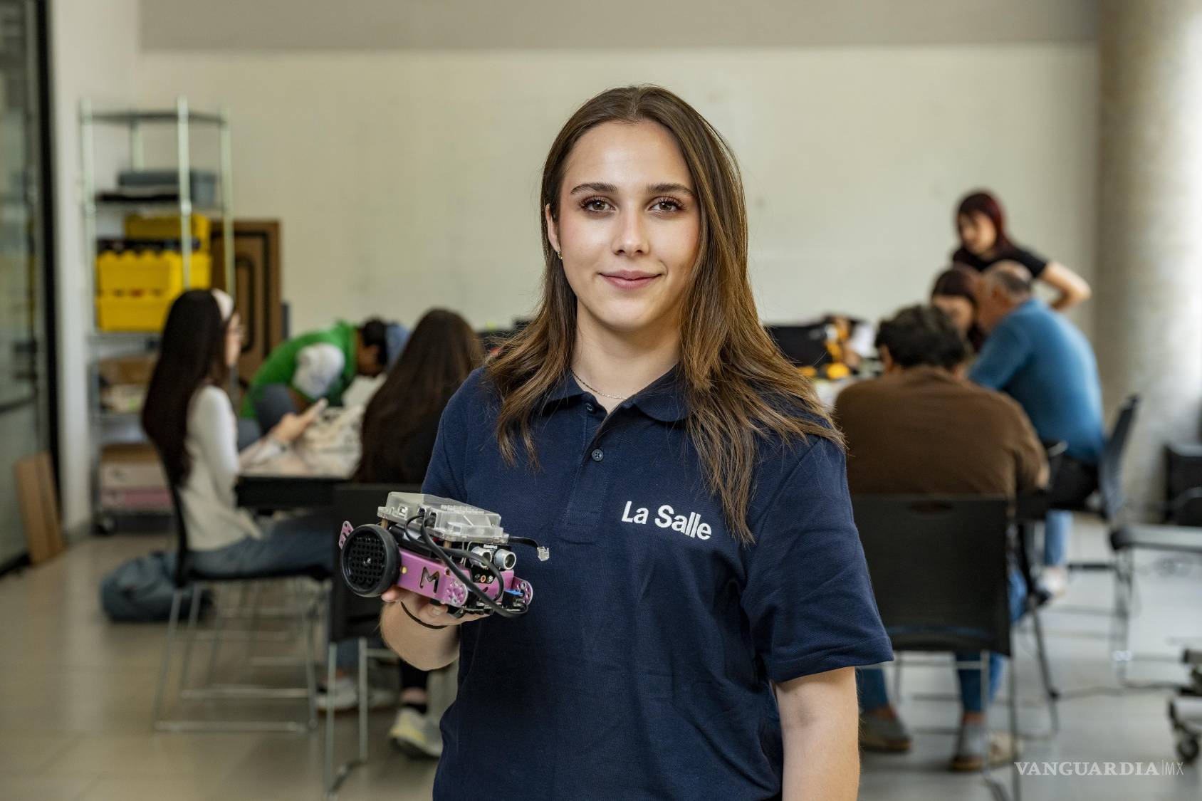 $!María José impulsó un proyecto de dron asistente para mantenimiento de estaciones espaciales. FOTO: OMAR SAUCEDO